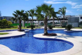 Hermosa, grande y acogedora casa para 6 personas a 3 calles del Mar